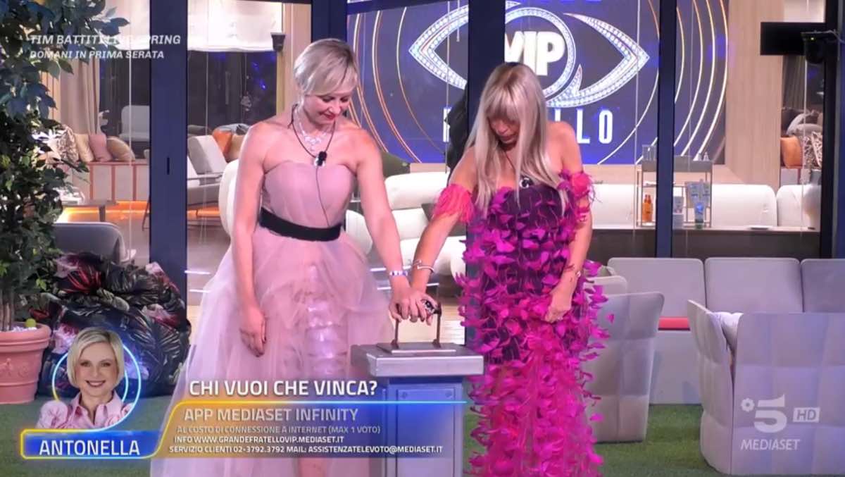 foto antonella alessandra spengono le luci della casa