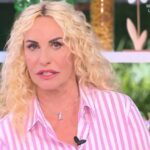 E’ sempre mezzogiorno, Antonella Clerici sbotta: “Insulti sulla nostra pagina social”