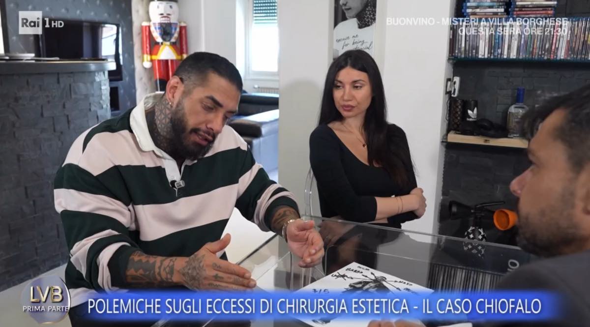 foto francesco chiofalo tatuaggio istantaneo