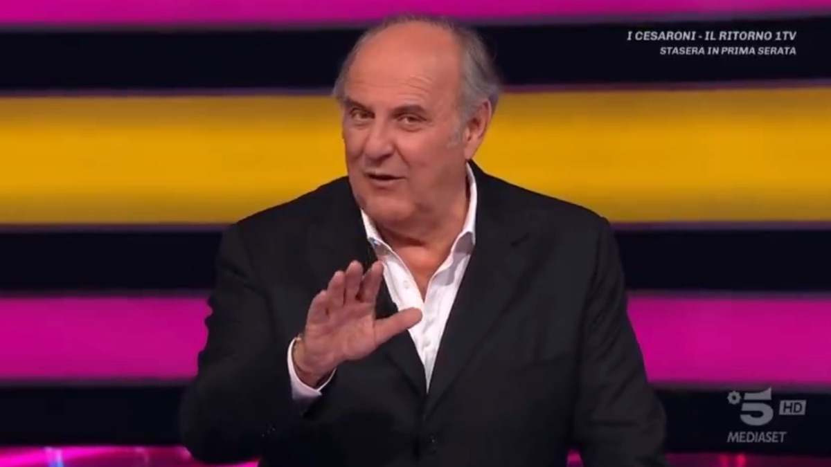 foto gerry scotti annuncia ritorno isola