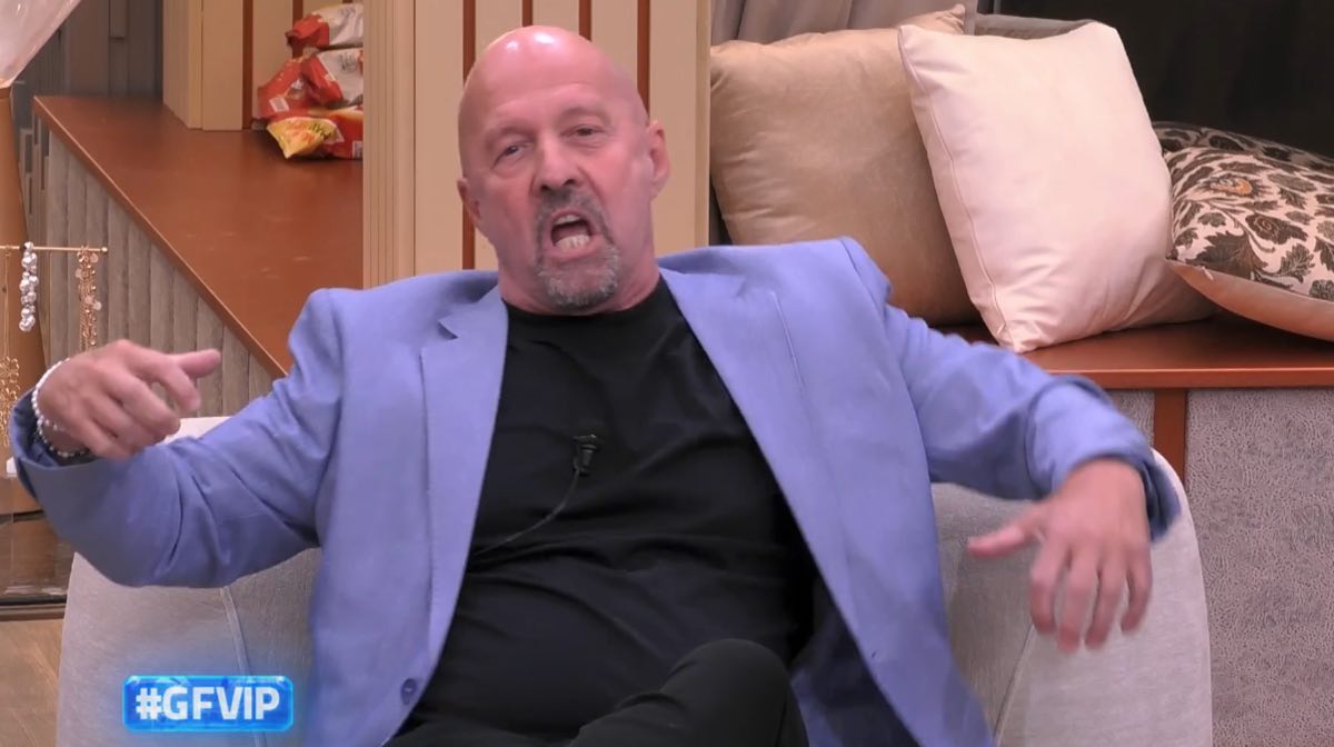 foto marco berry attacca mussolini gfvip