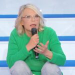 Maria De Filippi sotto attacco: “Uomini e Donne fiera delle miserie umane”