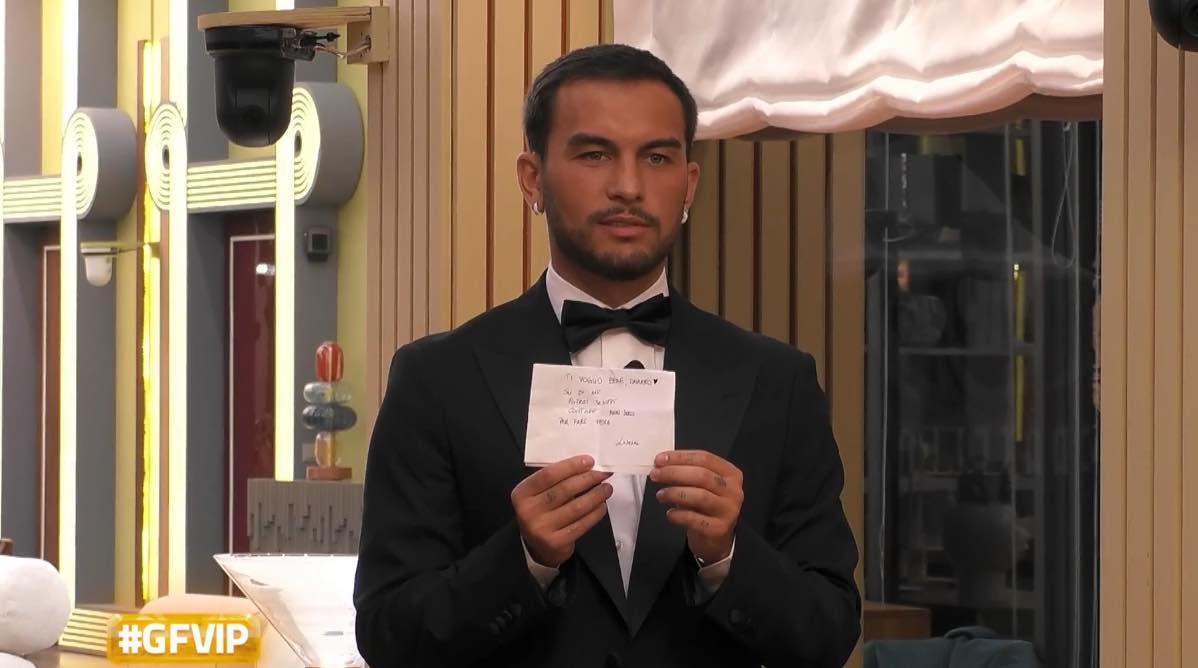 foto raul dumitras biglietto segreto lucia gfvip