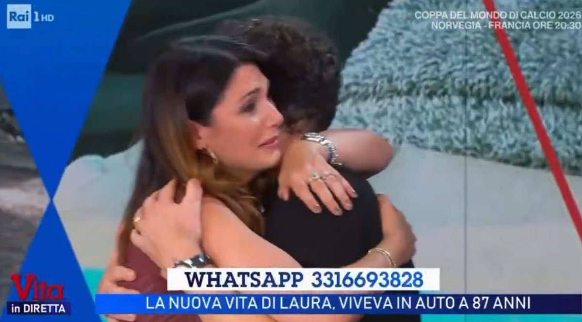 foto alberto matano barbara di palma abbraccio