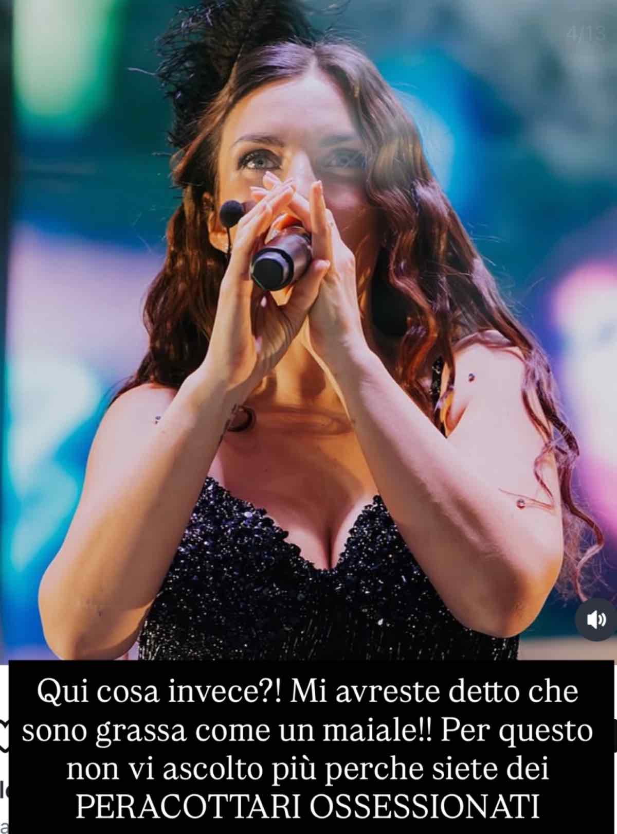 foto Elettra Lamborghini sotto attacco