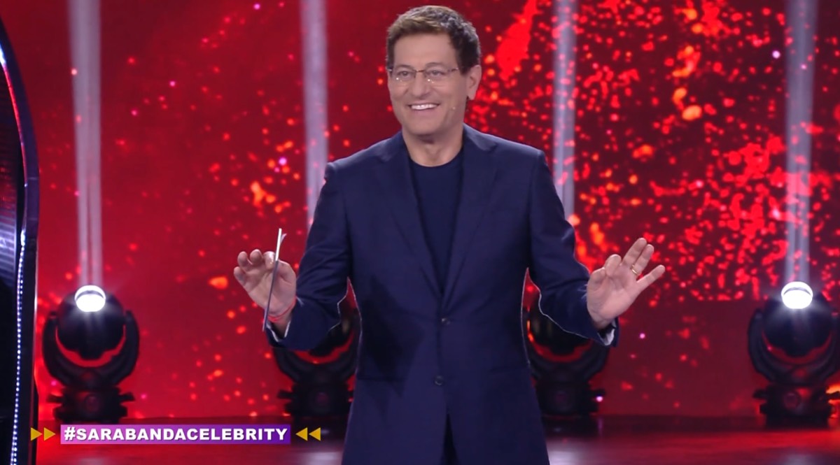 foto enrico papi sarabanda celebrity puntata 4 giugno