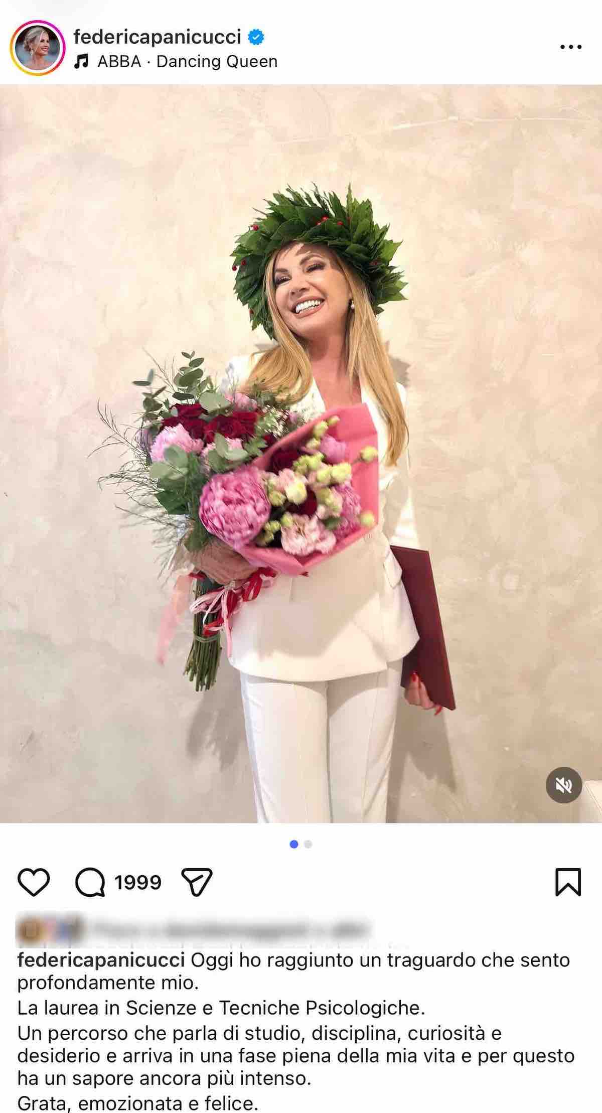 foto federica panicucci annuncio laurea