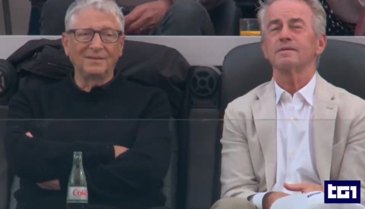 foto gaffe tg1 bill gates steve jobs
