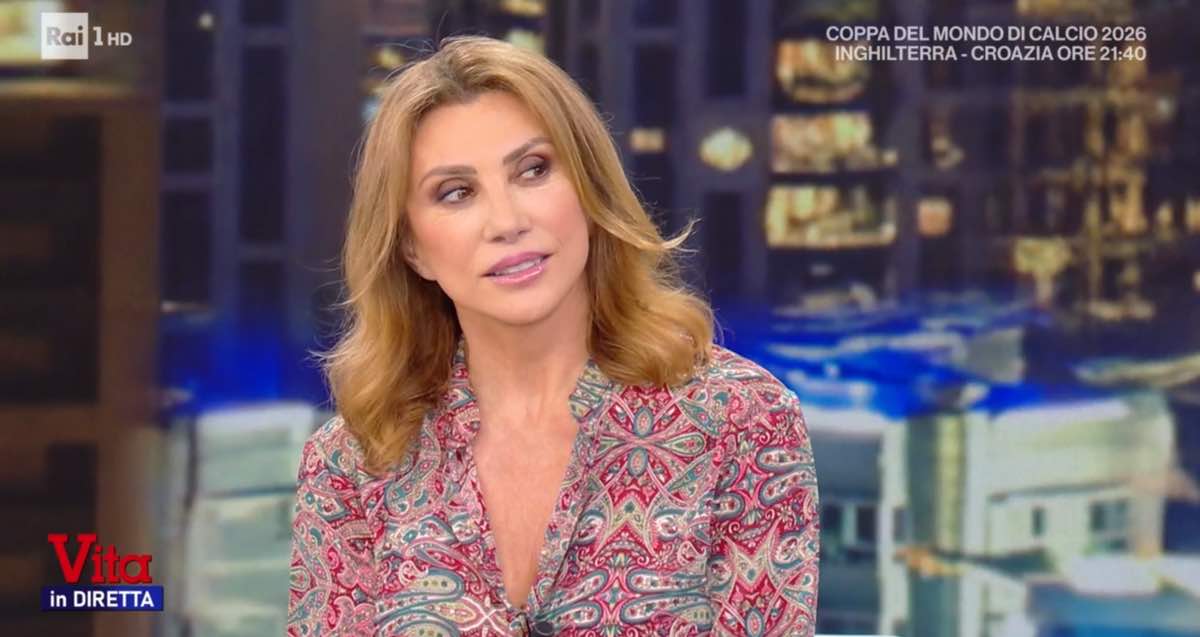foto manuela moreno presenta vita in diretta versione estiva