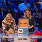 Affari Tuoi: Mariavittoria cambia pacco alla fine e perde 30.000€