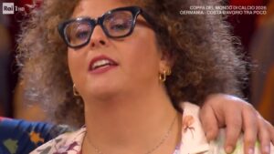 foto sara affari tuoi non vince niente