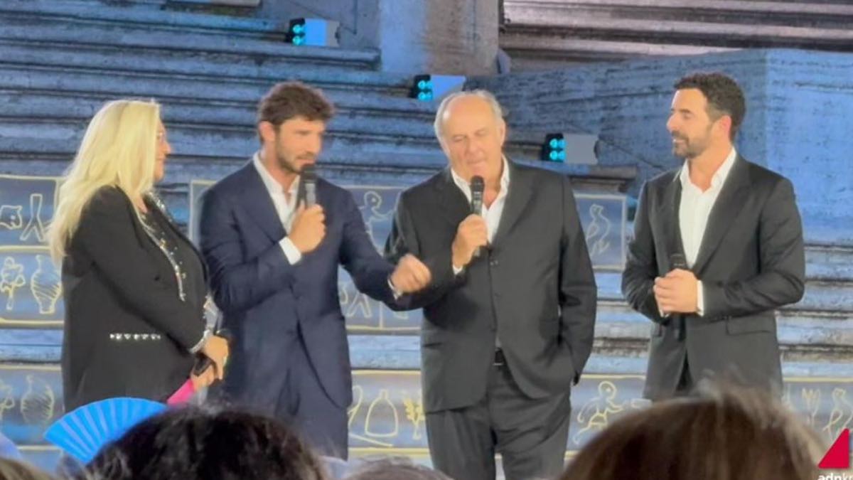 Foto Stefano De Martino Gerry Scotti appello