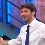 Stefano De Martino ironizza sul motto di Gerry Scotti: “Non si può sentire”