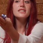 Temptation Island, Iris furiosa con Andrea: “Gli faccio sentire i calci in cu**”