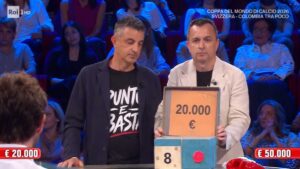 foto roberto affari tuoi vince 20 mila euro