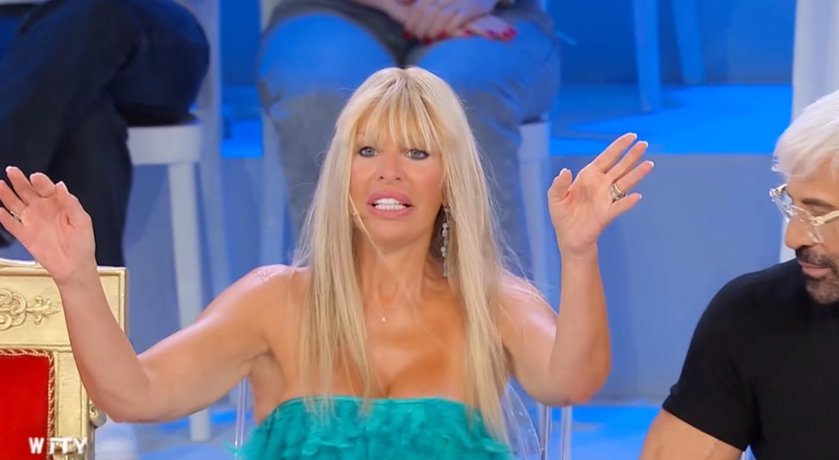 foto alessandra mussolini opinionista uomini e donne anticipazioni 