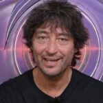 GF Vip, Simone Annicchiarico è una scheggia impazzita: “Analfabeti, sottosviluppati”