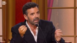 foto alberto matano attaccato da riccardo rossi ballando con le stelle