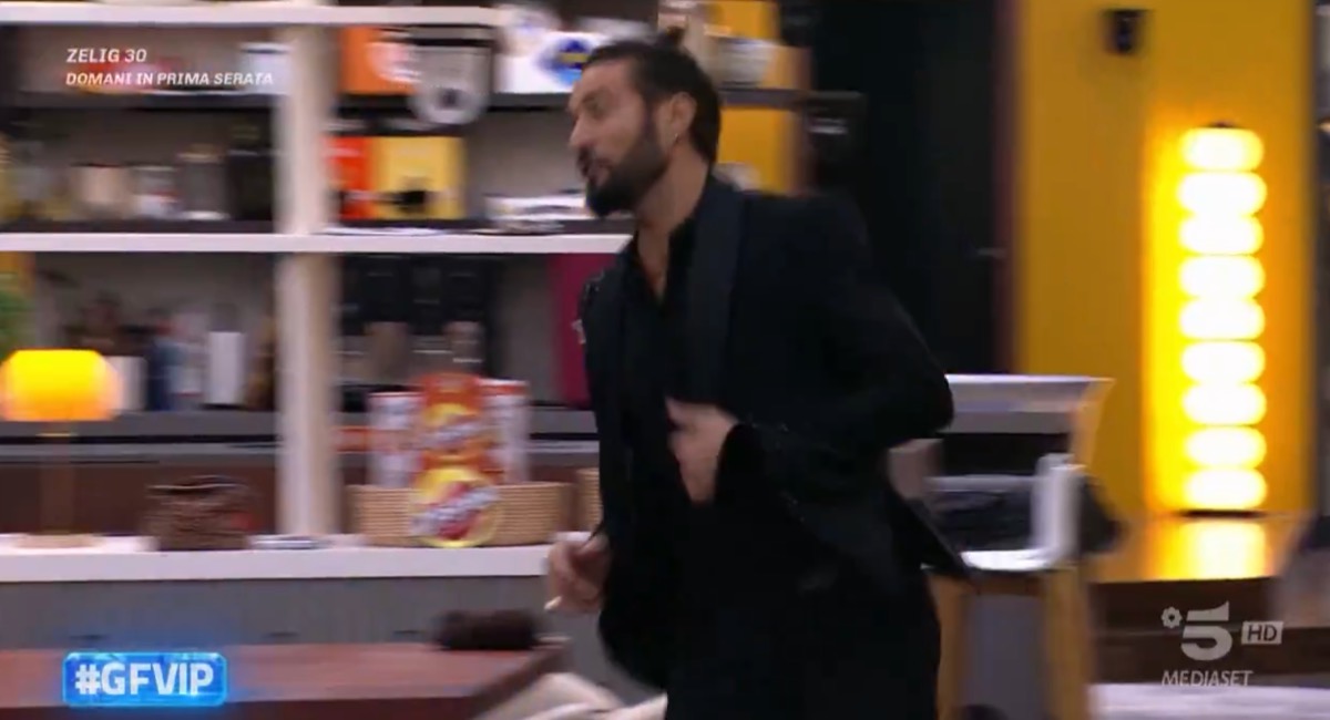 foto alex belli scappa gfvip