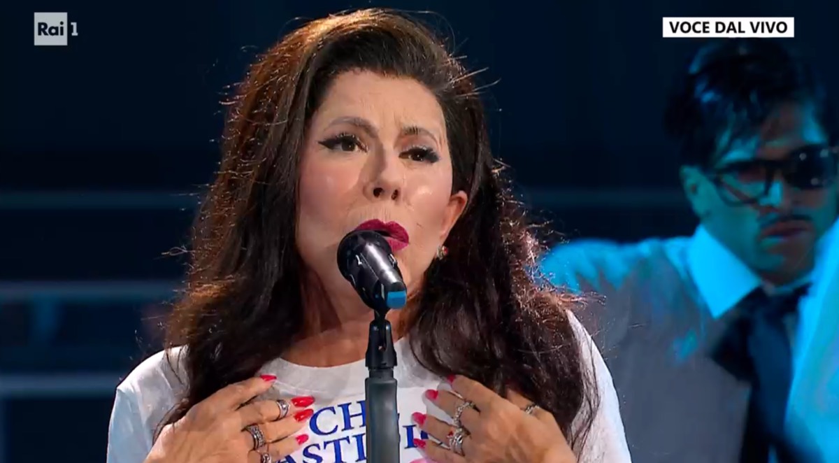 foto anna pettinelli ditonellapiaga tale e quale show