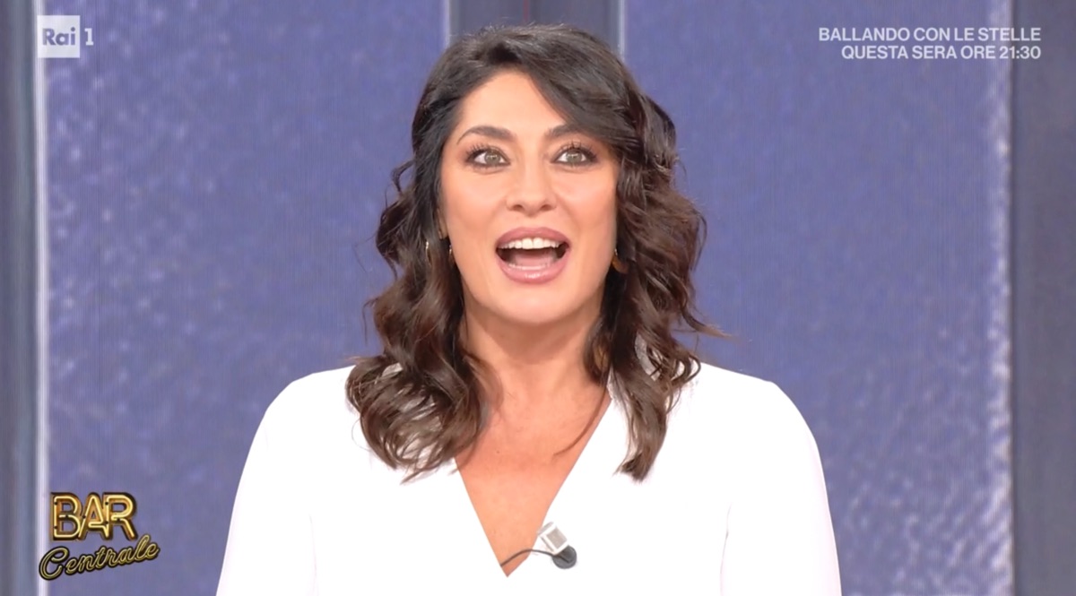 foto elisa Isoardi bar centrale gaffe lista toto morti