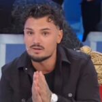Uomini e Donne, Giovanni smascherato da Rosaria: “Mi scriveva mentre stava con Sabrina”